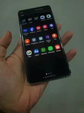Samsung s10 plus 8/128 resmi Indonesia minus layar shadow aja