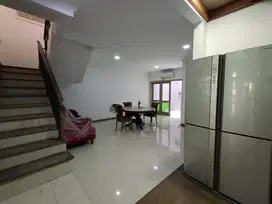 Rumah Siap Huni di Pondok Indah