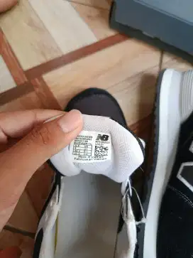 Sepatu Olahraga