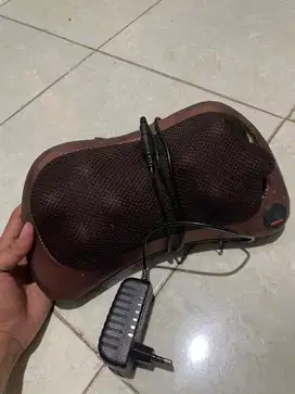 Pillow Massage Bantal Pijat 8 bola portable Home, Car