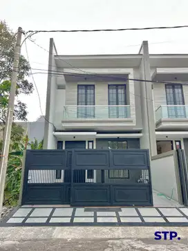 2 unit, Rumah baru modern Dharmahusada Indah Utara