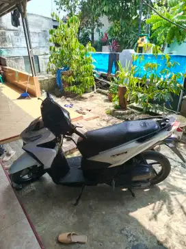 Vario 125 led old
