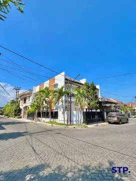 Rumah hoek siap huni di Wisma Mukti Klampis Semolo