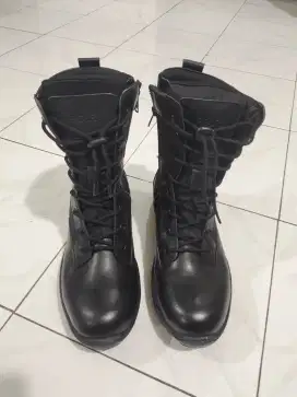 Sepatu PDL ukuran 41