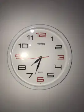 Jam dinding [colour: white]