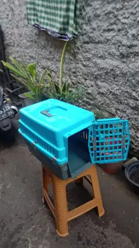 Kandang portabel kucing