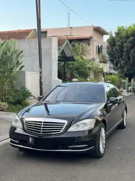 [Rare] Mercy S300L RSE Solitaire Black On Red 2011 FULL OPTION