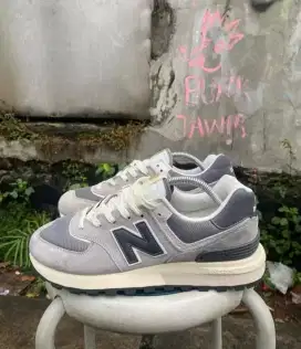 Sepatu NB 574 Made in Vietnam