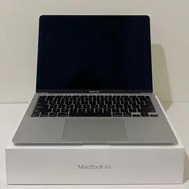 LIKE NEW MacBook Air M1 2020 13 inch Silver (RAM 8GB/ SSD 256GB)
