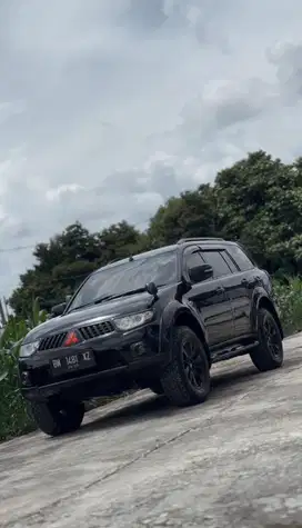 Pajero Sport 2012 GLS 4x2 Solar