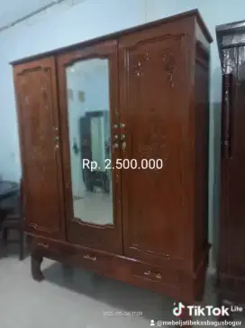 2 lemari jati ukir bekas Bogor bagus
