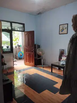DILELANG SEGERA Rumah 1.5 lantai SHM di Jl. Sarijadi, Sukajadi