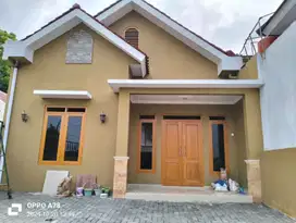 Rumah di Bangunjiwo Carpot Luas