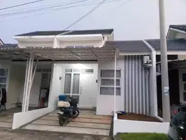 DISEWAKAN - RUMAH RAPIH HABIS RENOVASI - GRAND BUKIT DAGO - PAMULANG