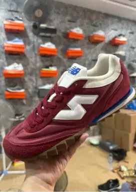 Nb rc30 new balance maroon langka sepatu casual sepatu new balance