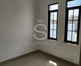 DIJUAL RUMAH BARU DEKAT UNIVERSITAS TELKOM BOJONGSOANG BANDUNG.