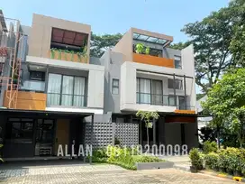 Dijual rumah 3 lantai Terravia Primes BSD City