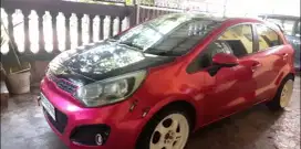 Kia Rio tahun 2012
