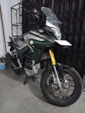 Motor CB150X baru 2 bulan pemakaian, 99,9% seperti Baru.