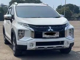 MITSUBISHI XPANDER CROSS 2022 PUTIH LIKE NEW