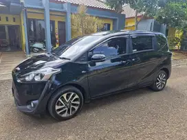 Dijual Sienta tipe V Tahun 2017, harga nego