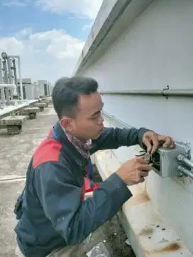 Bisa mengerjakan.. instalasi listrik,