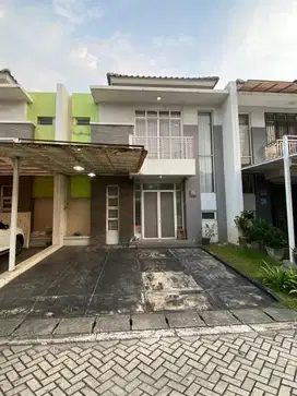 Dijual Rumah di Perumahan Green Lake Cluster Amerika West Cost 1