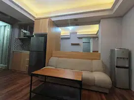 DISEWAKAN 2BR FURNISHED HELICONIA FREE IPL APARTEMEN BASSURA CITY