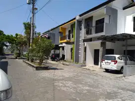 Dijual Rumah Cluster 2 Lantai Bagus Dan Siap Huni Lokasi Gentan Solo