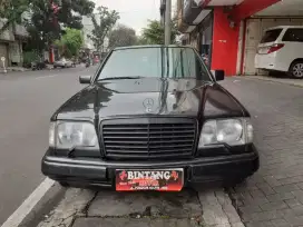 MERCY E320 AT 1995 SANGAT TERAWAT BLACK (BINTANG MOTOR)