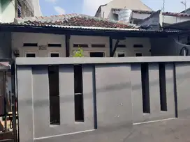 Dikontrakan Rumah di Utan Kayu Jakarta Timur dengan 2 Kamar Tidur