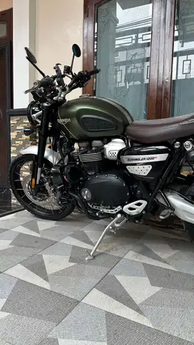 Triumph 1200 XC like new