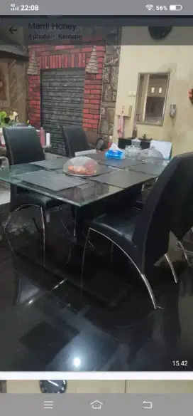 Meja makan INFORMA dan 4 Kursi