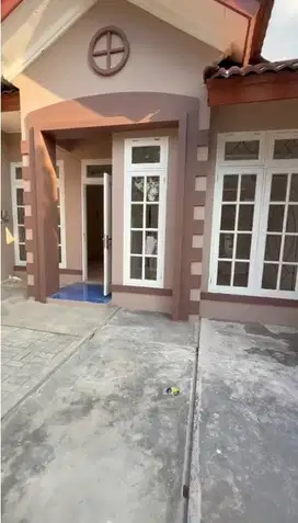 DISEWA MURAH RUMAH 1.5 LANTAI FULL DI CLUSTER NUSANTARA BANJAR WIJAYA