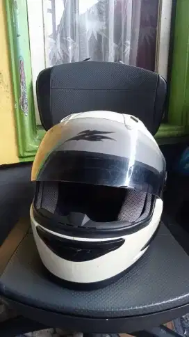 Helm yamaha helm