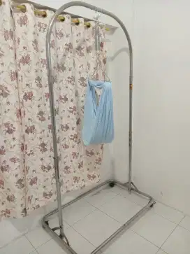 Dijual ayunan bayi beserta per dan kainnya