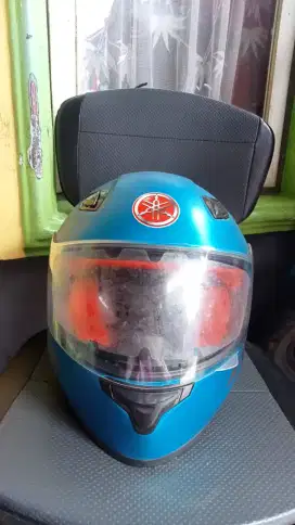 Helm yamaha baru