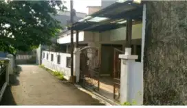 DIKONTRAKKAN Rumah Besar kawasan BINTARO