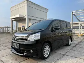 TOYOTA NAV1 V LIMITED LUXURY 2.0 AT 2016