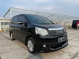 TOYOTA NAV1 V LIMITED LUXURY 2.0 AT 2016