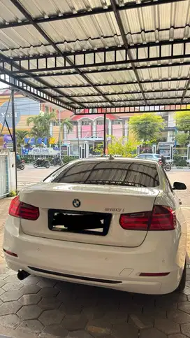 BMW 320i 2014 Bensin