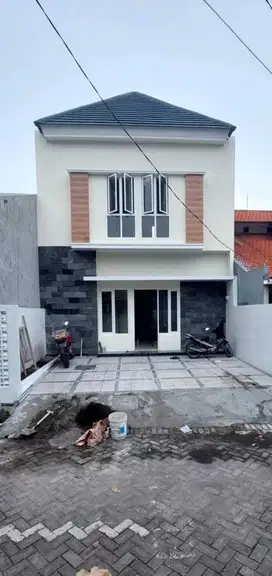 BARU GRESS! RUMAH MODERN MEDAYU SENTOSA RUNGKUT. DEKAT MERR, UPN