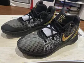 Nike Kyrie Flytrap 2 EP 'Metallic Gold'