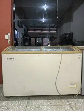 Modena Sliding Glass Freezer MC 23