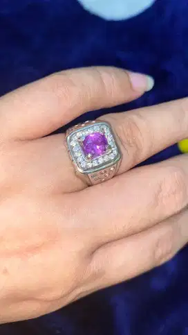 Pink sapphire dan berlian di cicin