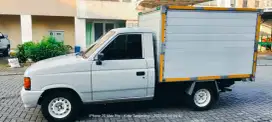 Mobil Box Isuzu Panther 1999