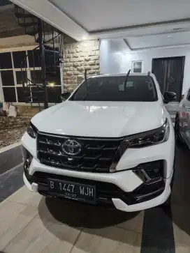 Dijual mobil.fortuner 2.8 GR disel