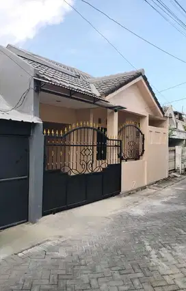 Disewakan rumah strategis dekat kenjeran kampus WM dan UNAIR