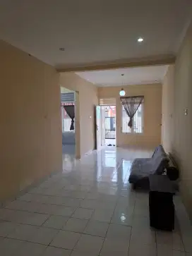 Rumah 1 lantai, Taman Royal, siap huni, bisa KPR