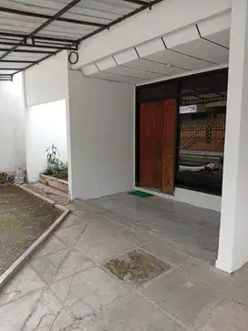Rumah Pusat Kota Siap Huni di Sayap Lengkong Bandung